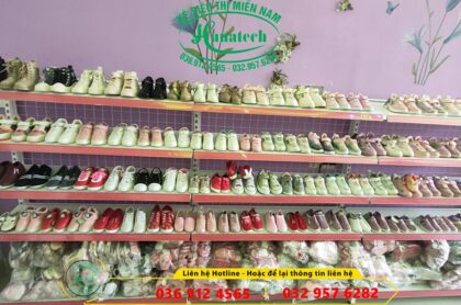 Kệ trưng bày giày dép tại Lâm Đồng