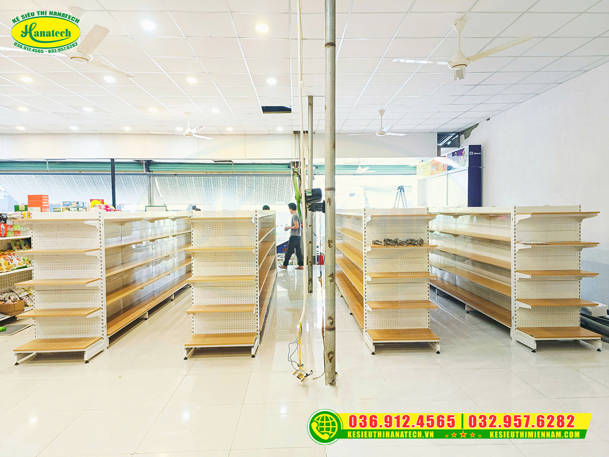 Setup kệ siêu thị mâm gỗ shop sữa tại Thạch Thất, Hà Nội