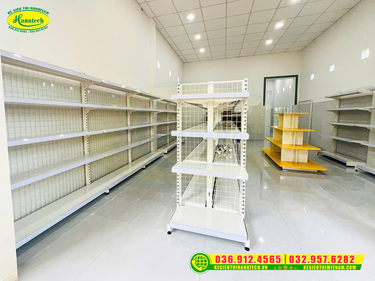 Setup kệ siêu thị cho cửa hàng tiện lợi tại Hậu Giang