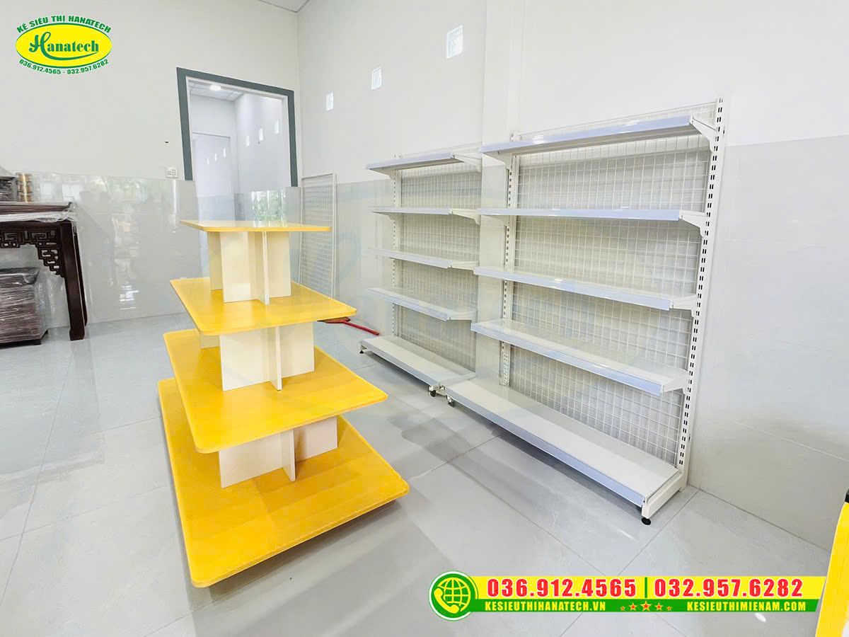 Setup kệ siêu thị cho cửa hàng tiện lợi tại Hậu Giang