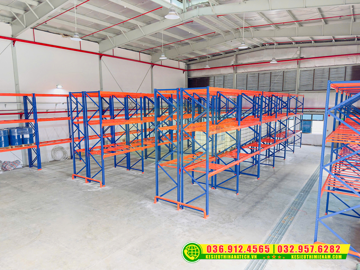 Setup nội thất shop – Giá kệ siêu thị chuyên nghiệp tại Đạ Tẻh Lâm Đồng