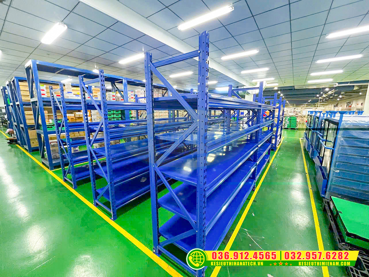 Kệ sắt kho chứa hàng chuẩn kỹ thuật cho kho hàng tại Gia Lai do Hanatech triển khai