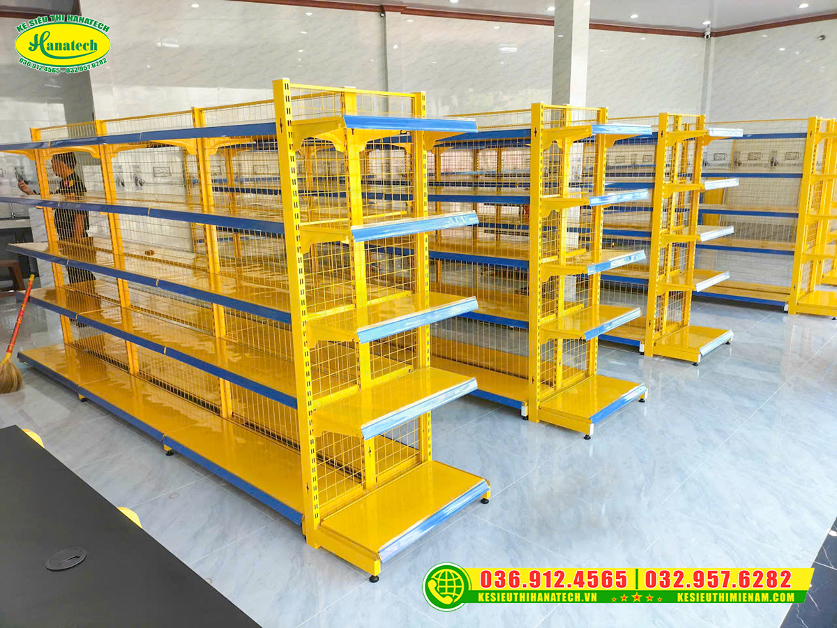 Lắp đặt trọn gói kệ tạp hóa tại Hà Nội 