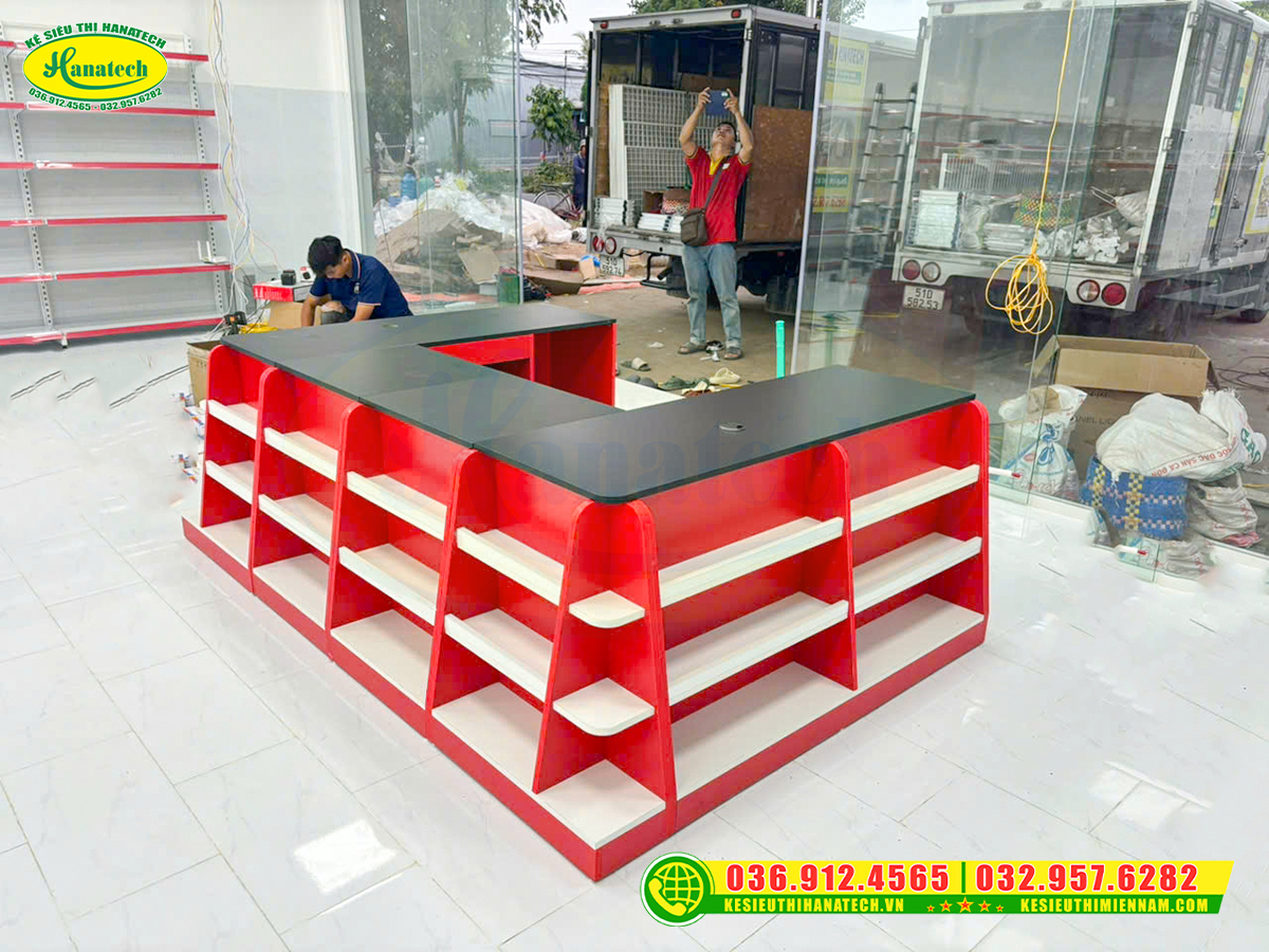 Bàn quầy tính tiền chữ U tại Hà Nội