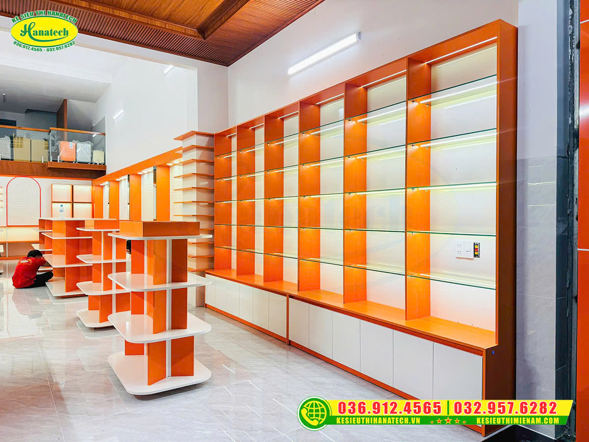 Tủ kệ trưng bày shop mỹ phẩm Hà Nội