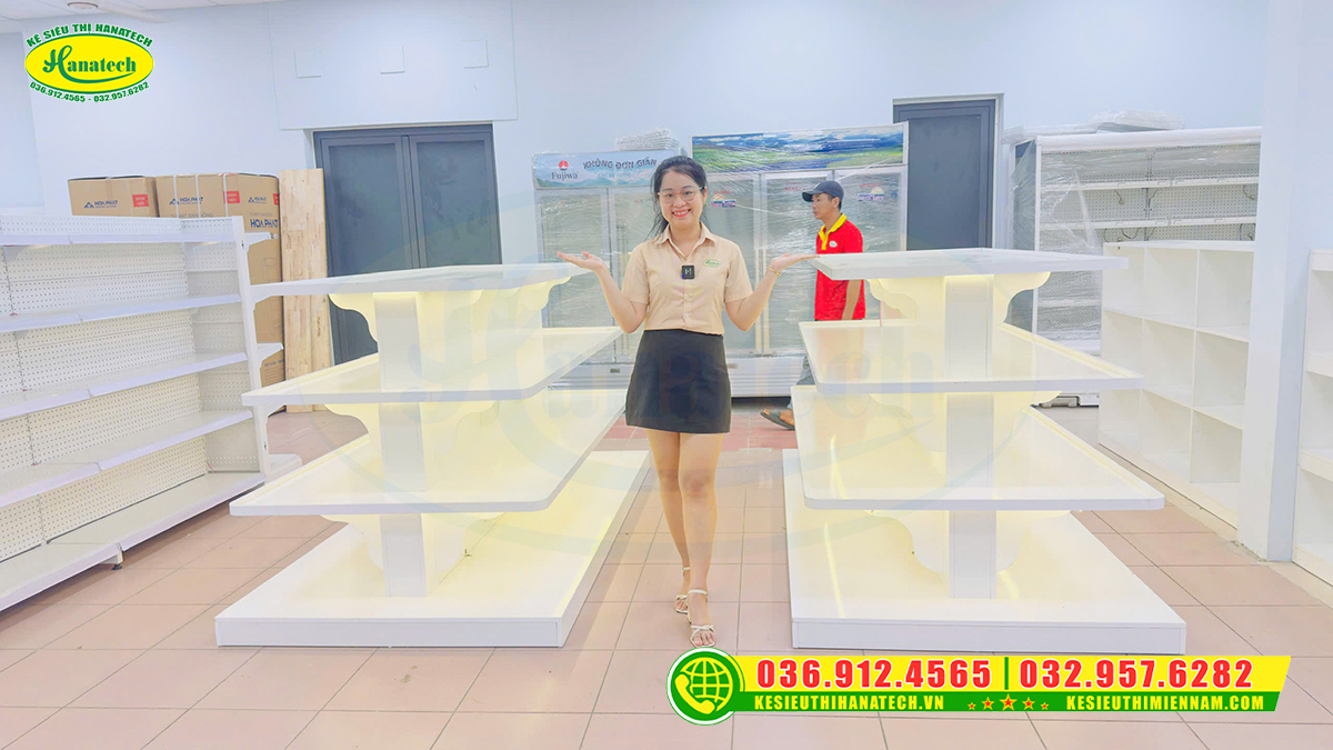 Kệ trưng bày căn tin tại TPHCM